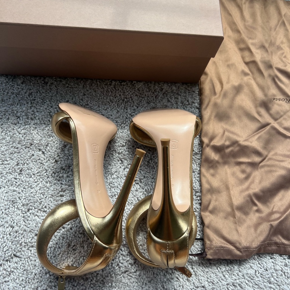 Gianvito Rossi Metallic Gold Heels - Picture 3 of 5